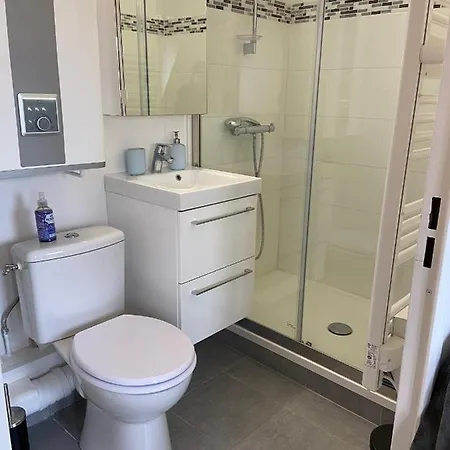 Apartment L 516 *